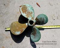Propeller damaged by stray current