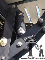 Corrosion of dinghy lift from using zinc anodes in freshwater